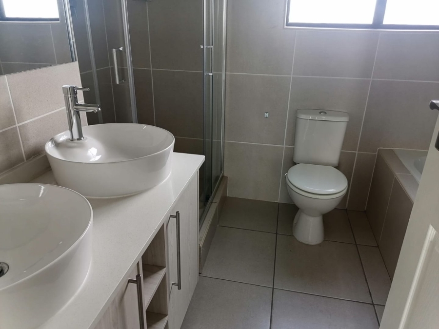 4 Bedroom Property for Sale in Bloemspruit Free State